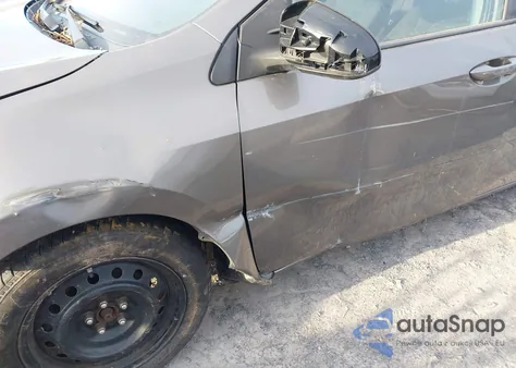 2017 Toyota Corolla Le z USA, uszkodzony, nr VIN 2T1BURHE4HC923438